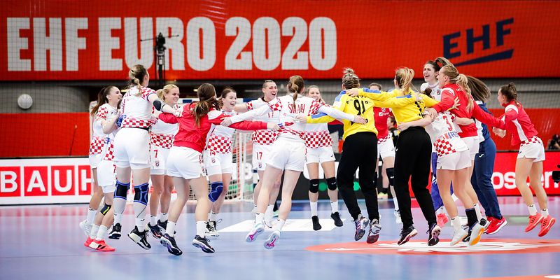 Team Croatia during the Women’s EHF EURO 2020 Norway, Denmark, Main Round, Group II, Croatia vs Germany, Kolding Arena, Kolding, Denmark, 15.12.2020, Mandatory Credit © Jozo Cabraja / kolektiff