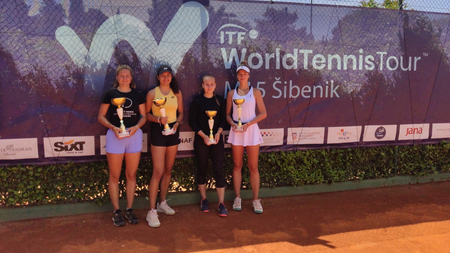 Petra Marčinko, prvi profesionalni naslov, ITF turnir Šibenik, svibanj 2021 / Foto: HTS