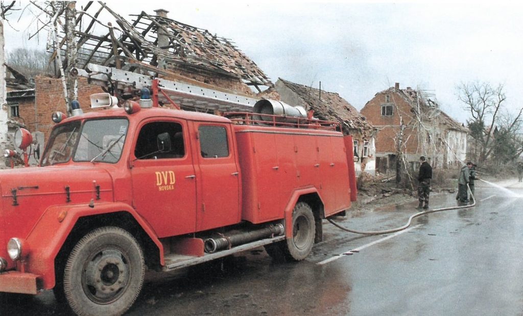 Vatrogasci u Domovinskom ratu_DVD Novska intervencija Stari Grabovac 1991.