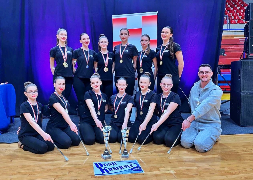 Foto: Mažoretkinje i Twirling klub Donji Kraljevec