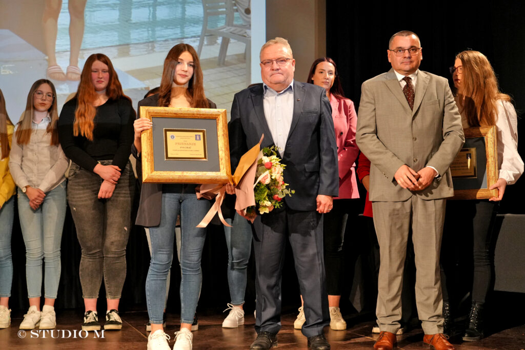 DSC02208 httpswww.studiom.hreva cikac i andrej hladnik najbolji sportasi preloga zrk prelog i srd smud najbolje ekipefbclidIwAR1COU23ZU5DWpA8uKE BGNGkDq