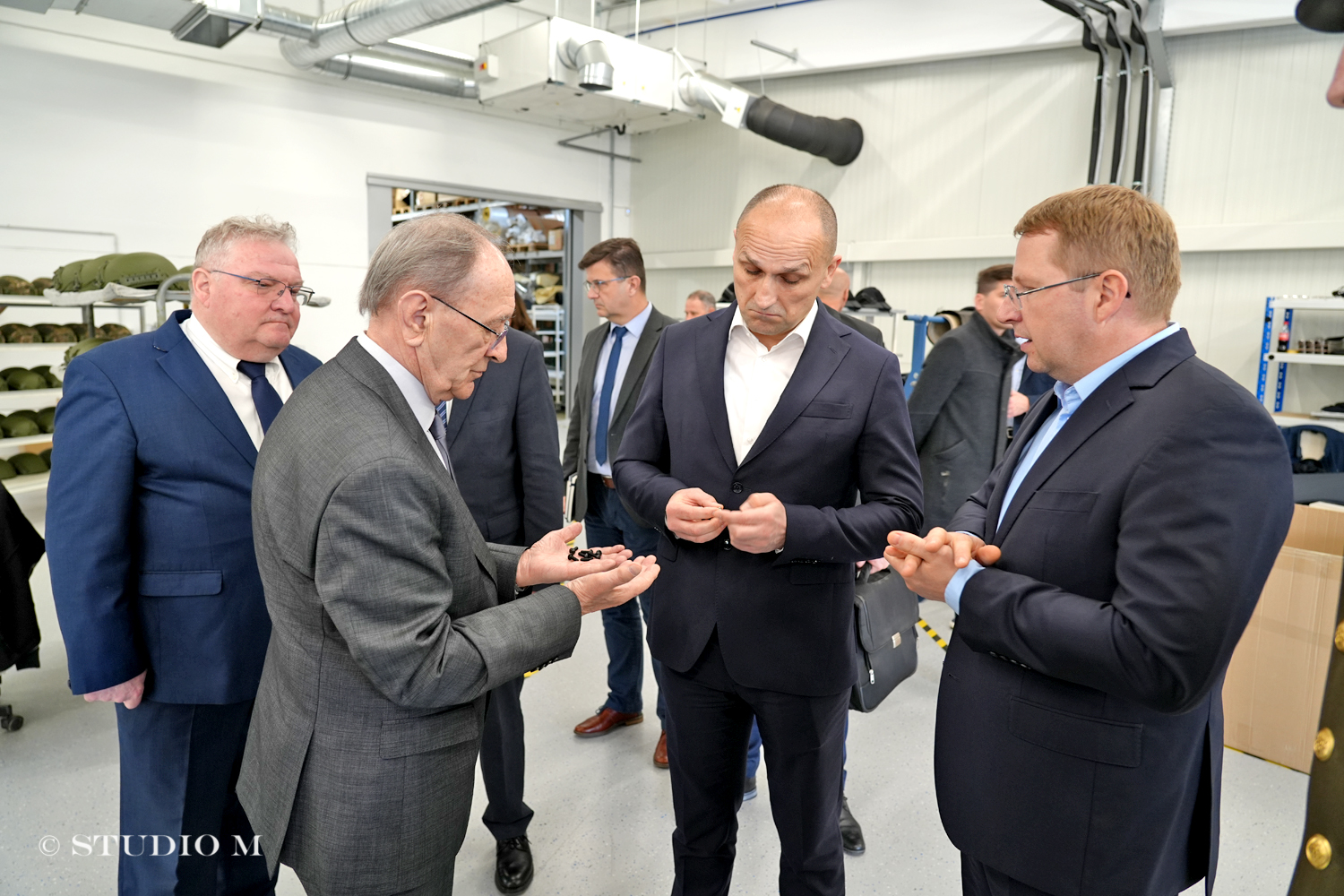 Ivan Anušić, potpredsjednik Vlade i ministar obrane, Prelog, obilazak tvrtke Šestan Bush, 3.4.2024. | Foto: Željka Švenda / Studio M